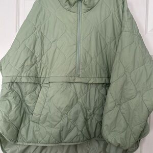 Old Navy Women's Sage Green Puffer Jacket
